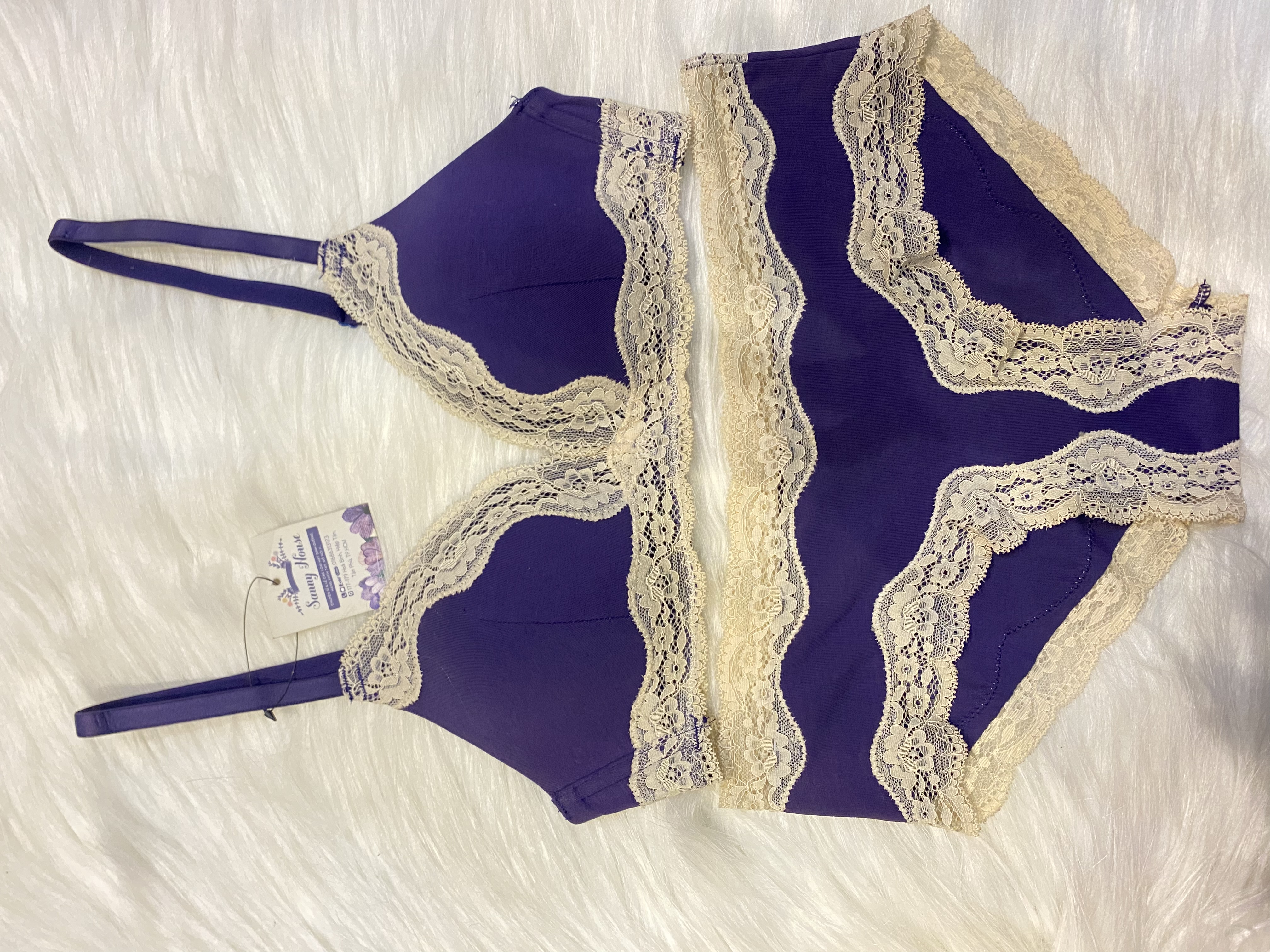 Bộ Đồ Lót Nữ Không Gọng Không Mút - Mút Vừa Gợi Cảm Ảnh Shop Tự Chụp