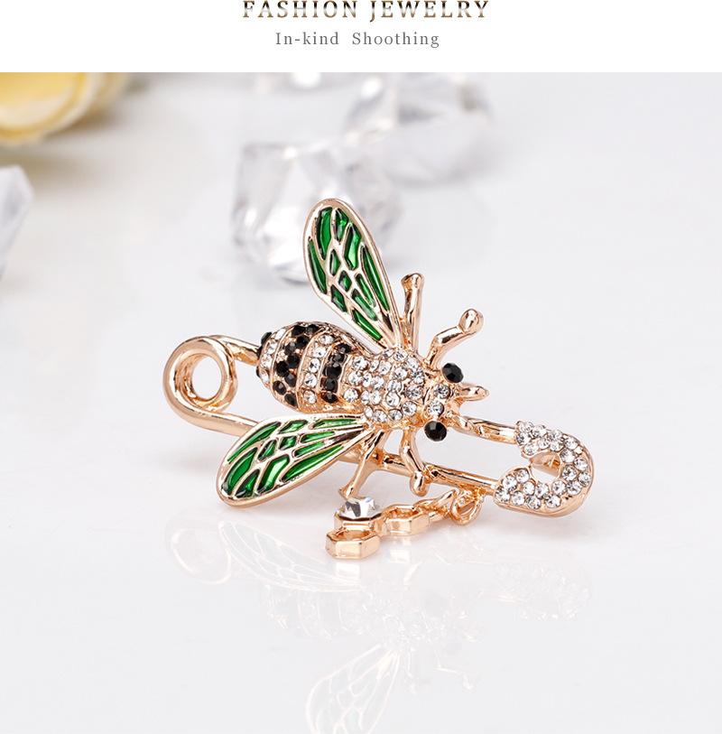 Cài áo thời trang ong cánh xanh đính đá GC261