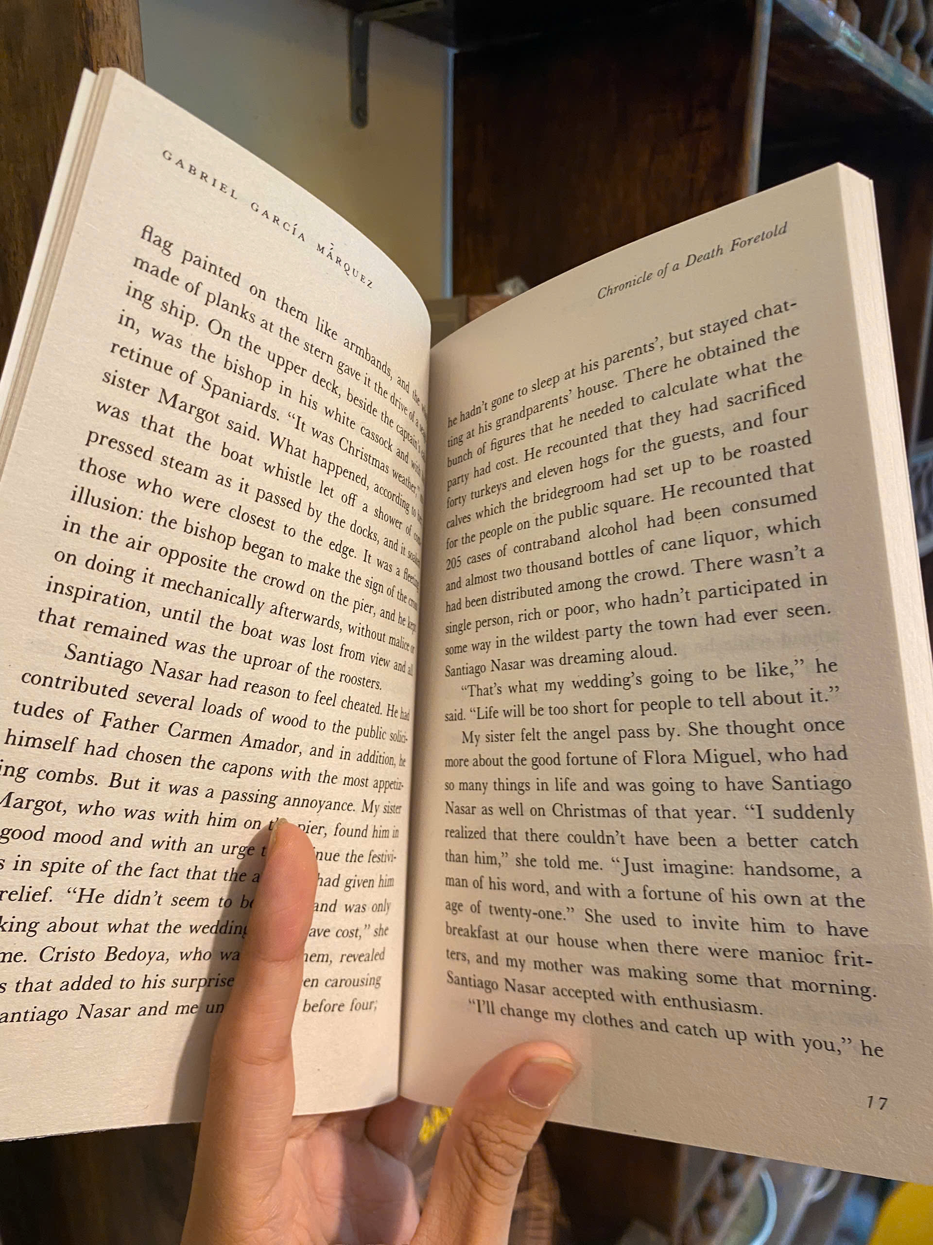 Sách - Chronicle of a Death Foretold by Gabriel García Márquez | Classics / Fiction in English