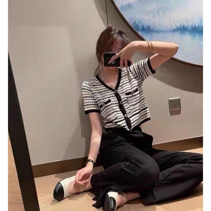 Áo len MONGTOGHI kẻ Hàn quốc