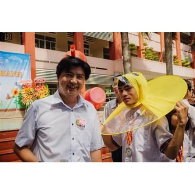 Áo mưa ngộ nghĩnh kiểu dáng con vịt cho bé năng động thích nghịch trời mưa bền bỉ màu vàng
