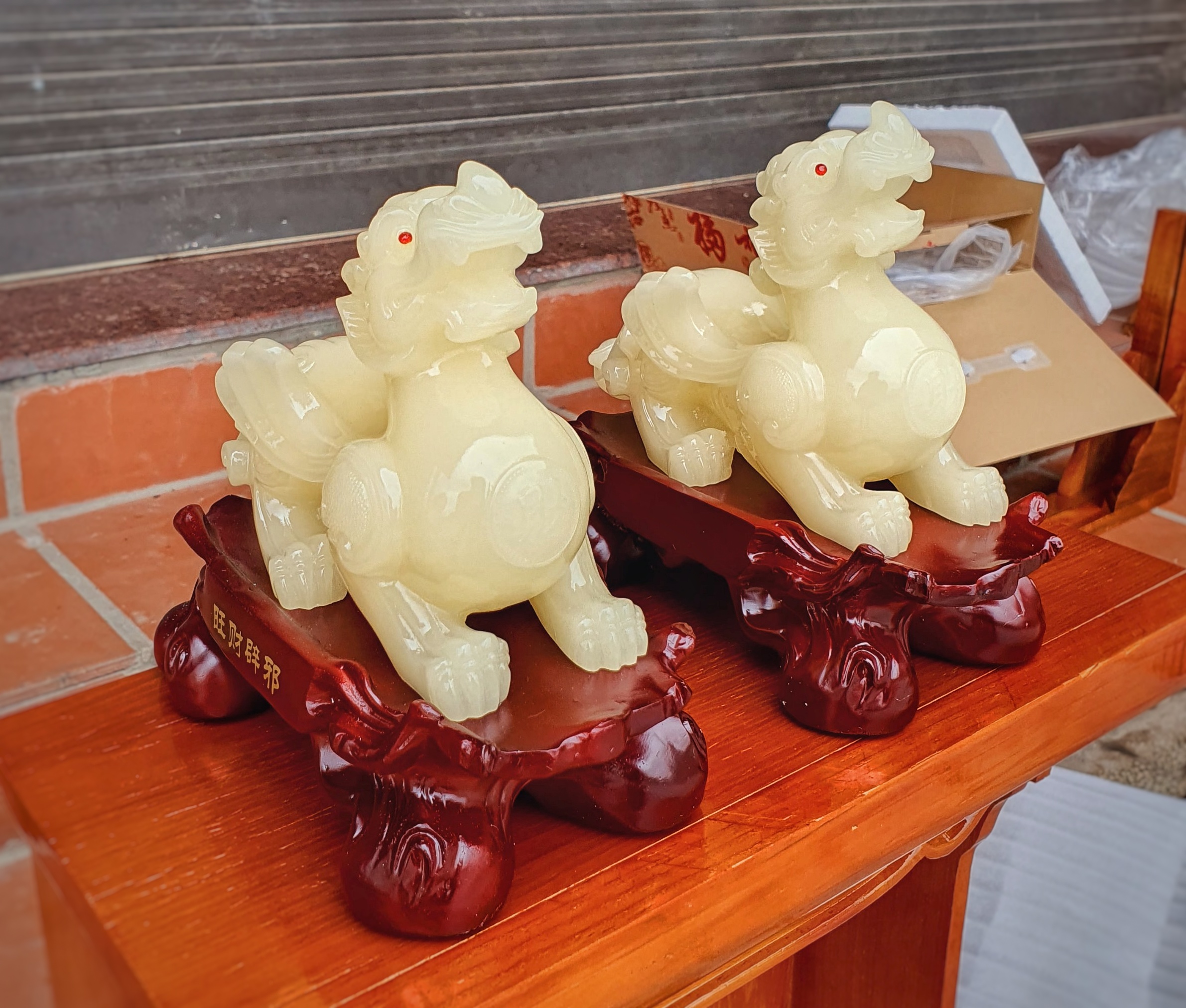 Cặp Tỳ Hưu Phong Thủy Chiêu Tài Hút Lộc Cao 20cm – Trắng