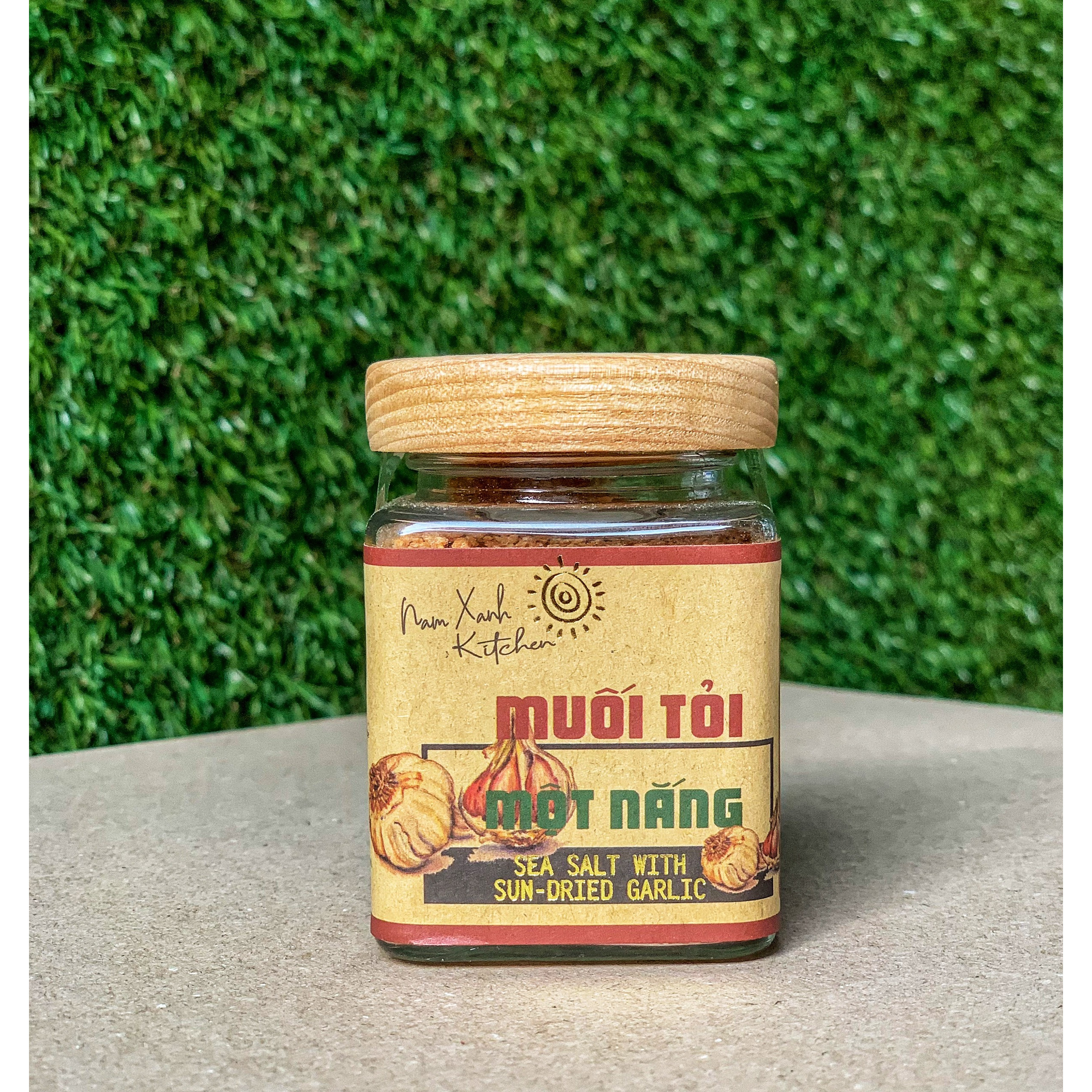 Muối Tỏi Một Nắng 90g / Sea Salt With Sun And Dried garlic 90g