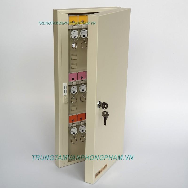Tủ móc chìa khóa K30 chứa 30 móc được đánh số thứ tự, kèm sẵn 30 móc chìa khóa