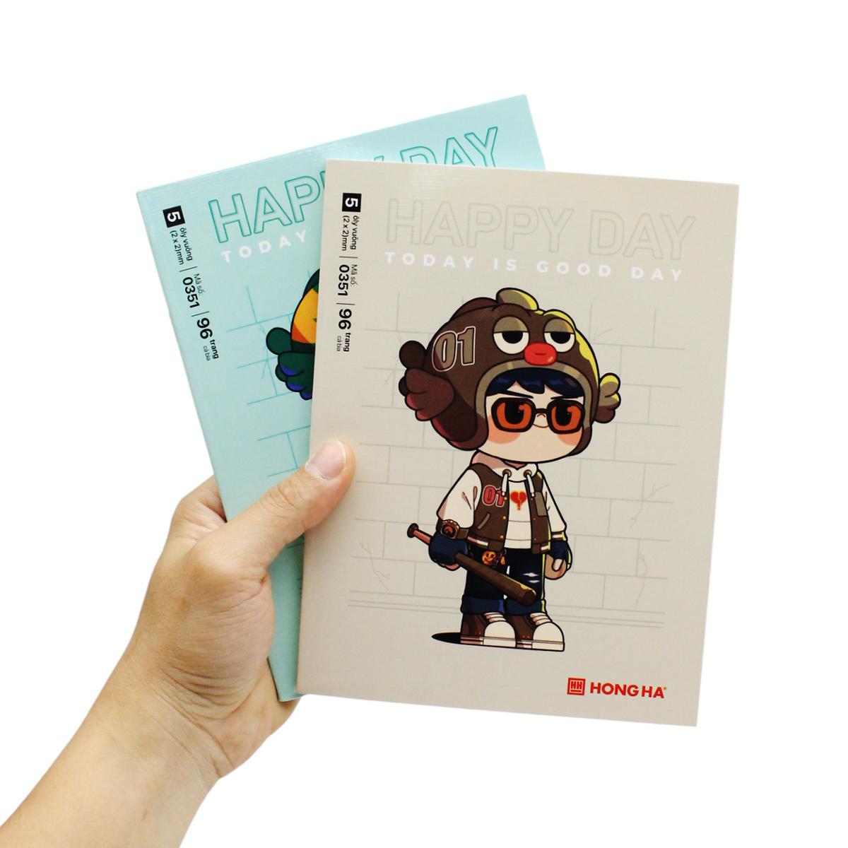 Tập Class Happy Day - 5 Ô Ly Vuông - 96 Trang 58gsm - Hồng Hà 0351 (Mẫu Bìa Giao Ngẫu Nhiên)