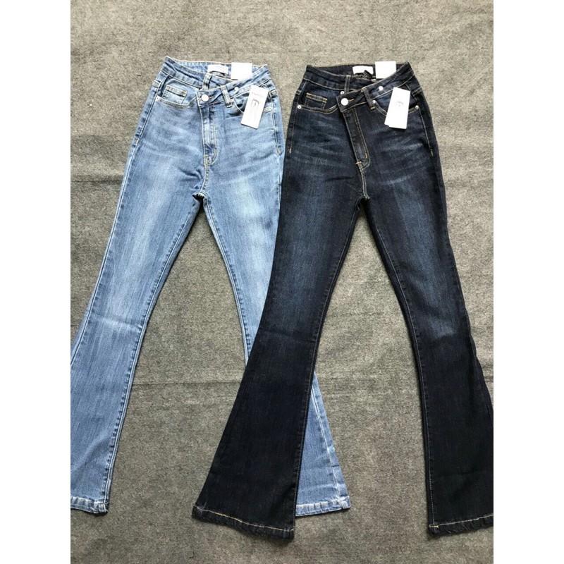 Quần jeans loe khuy lệch cài chéo