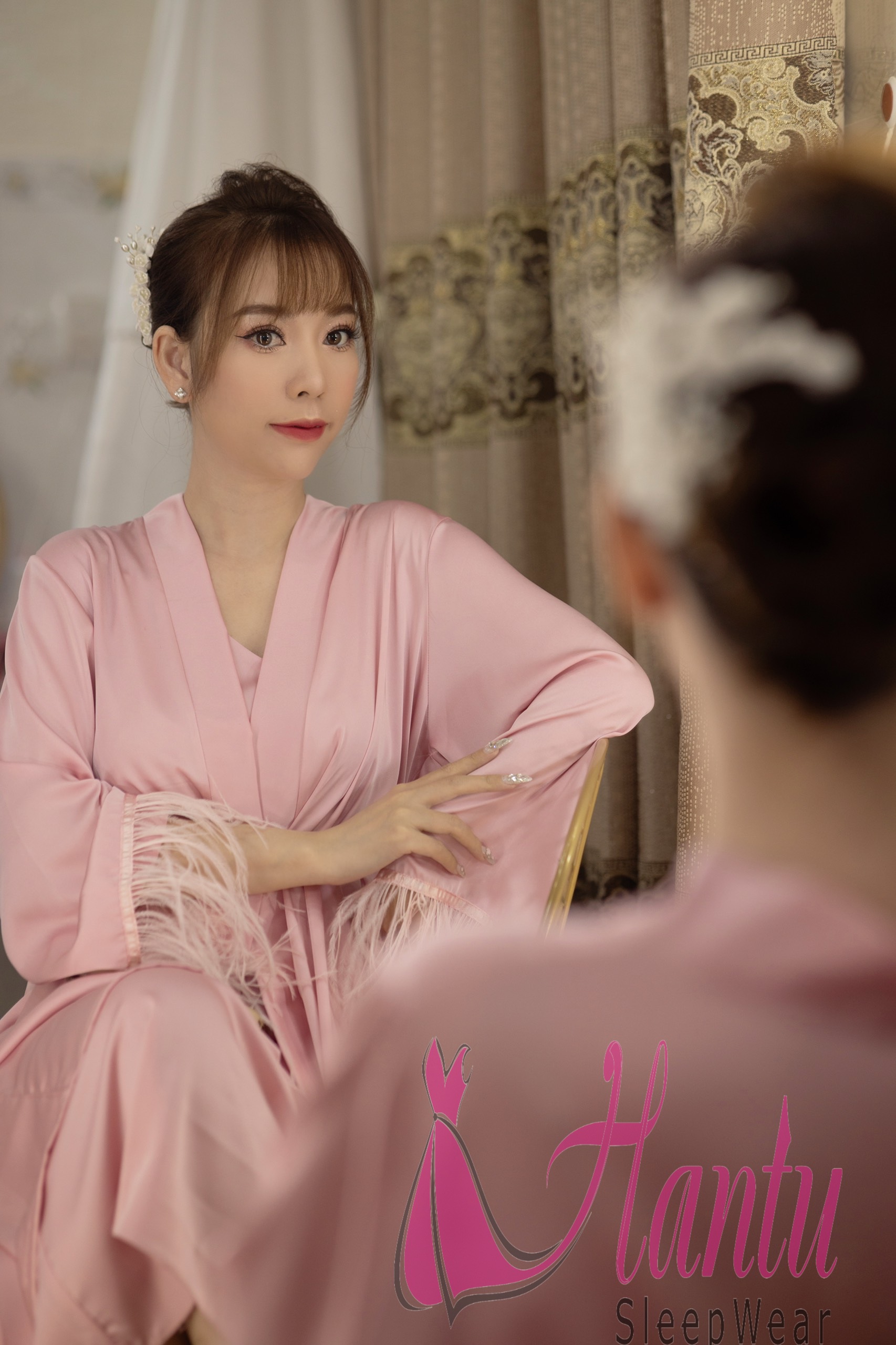 Áo choàng cô dâu phối lông vũ cao cấp Hantu Sleepwear đủ màu đủ size