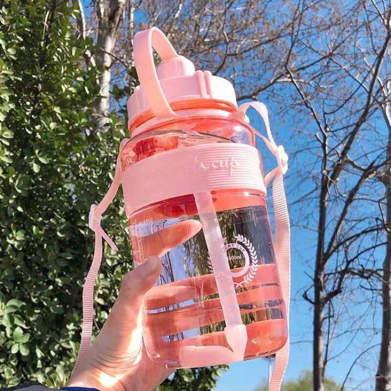 Bình Đựng Nước Sports Cup 1000ml Phong Cách Thể Thao Có Ống Hút Và Dây Đeo Tiện Lợi