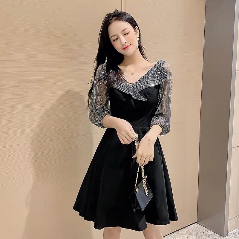 Váy đen phối ren xà cừ