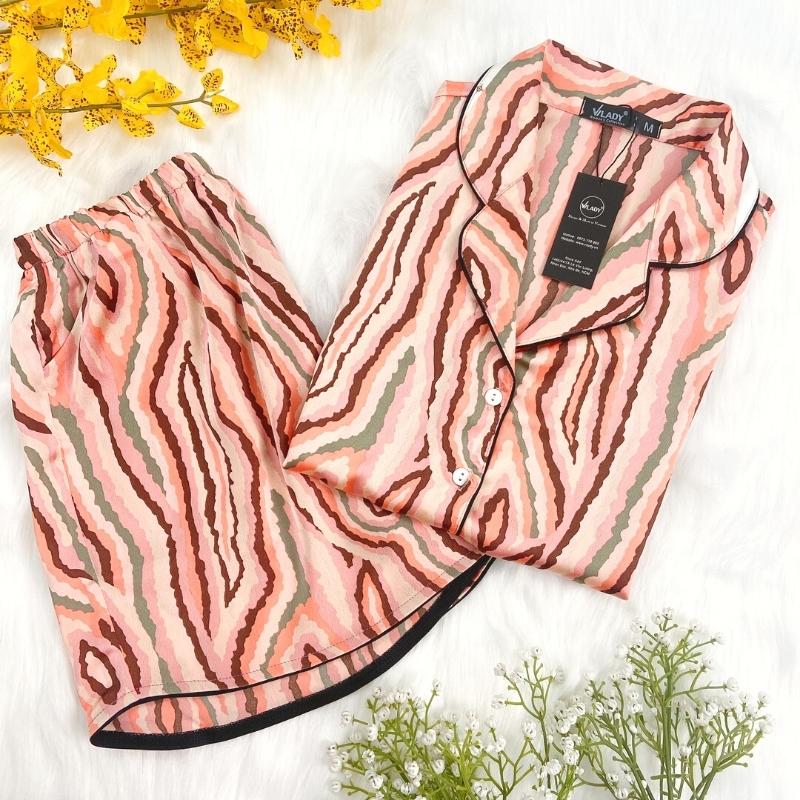Đồ bộ Pyjama lụa, đồ mặc nhà nữ VILADY - B135 kiểu quần đùi tay cộc họa tiết vằn nâu siêu dễ thương, chất liệu lụa Pháp