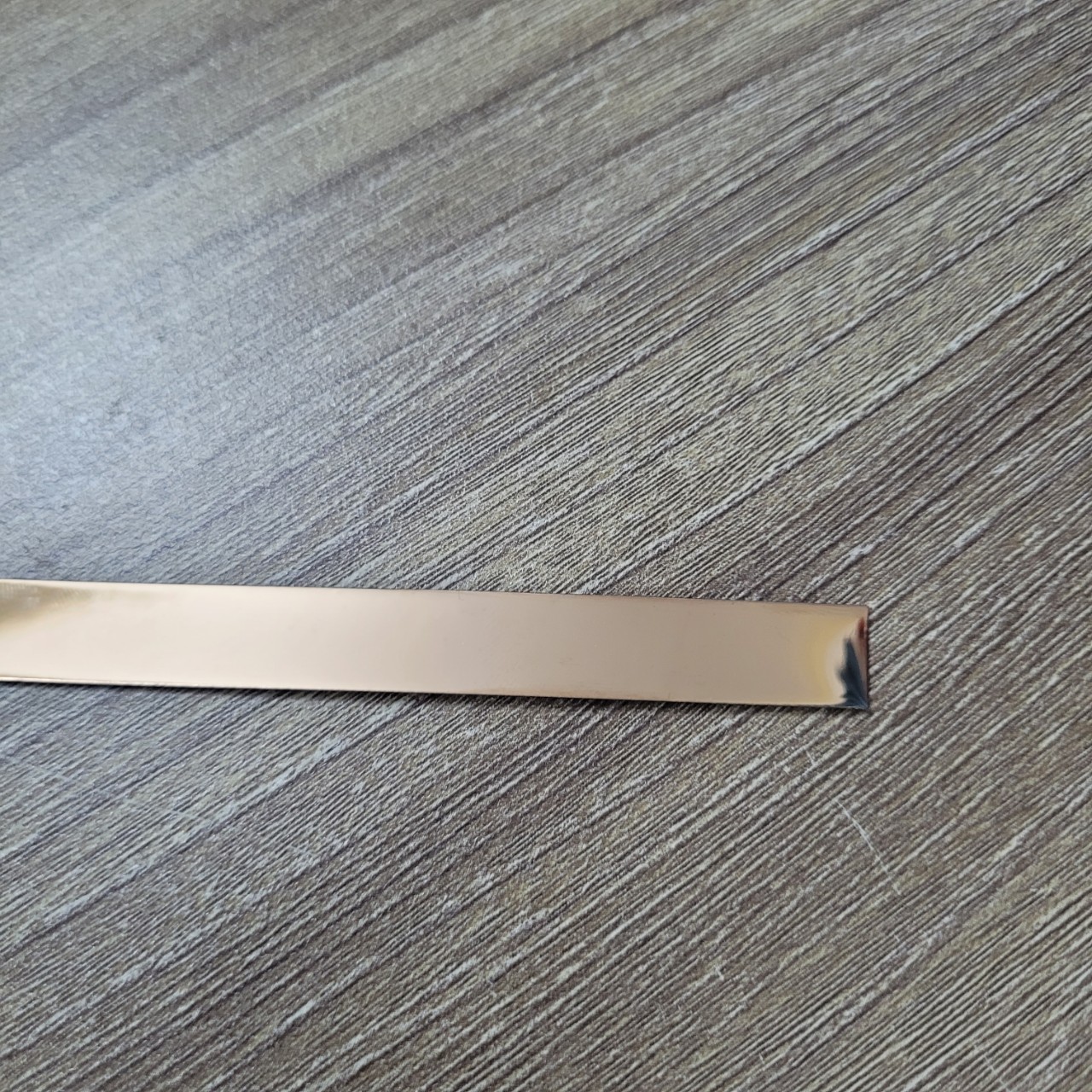 Lập là inox Hồng Gương, giá lẻ 1M, la cuộn inox, nẹp trang trí
