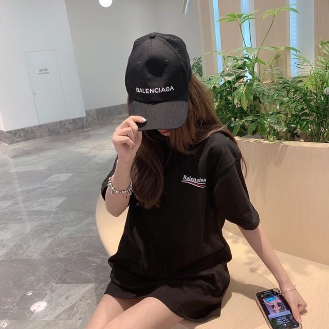 Áo thun tay lỡ form rộng