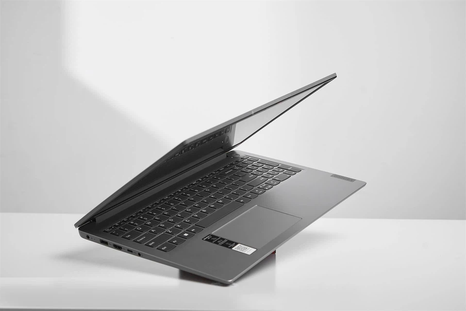 Máy Tính Xách Tay Laptop Lenovo IdeaPad 1 15AMN7 (R5 7520U/8GB/512GB/15.6&quot;FHD/Win 11) - Hàng Chính Hãng