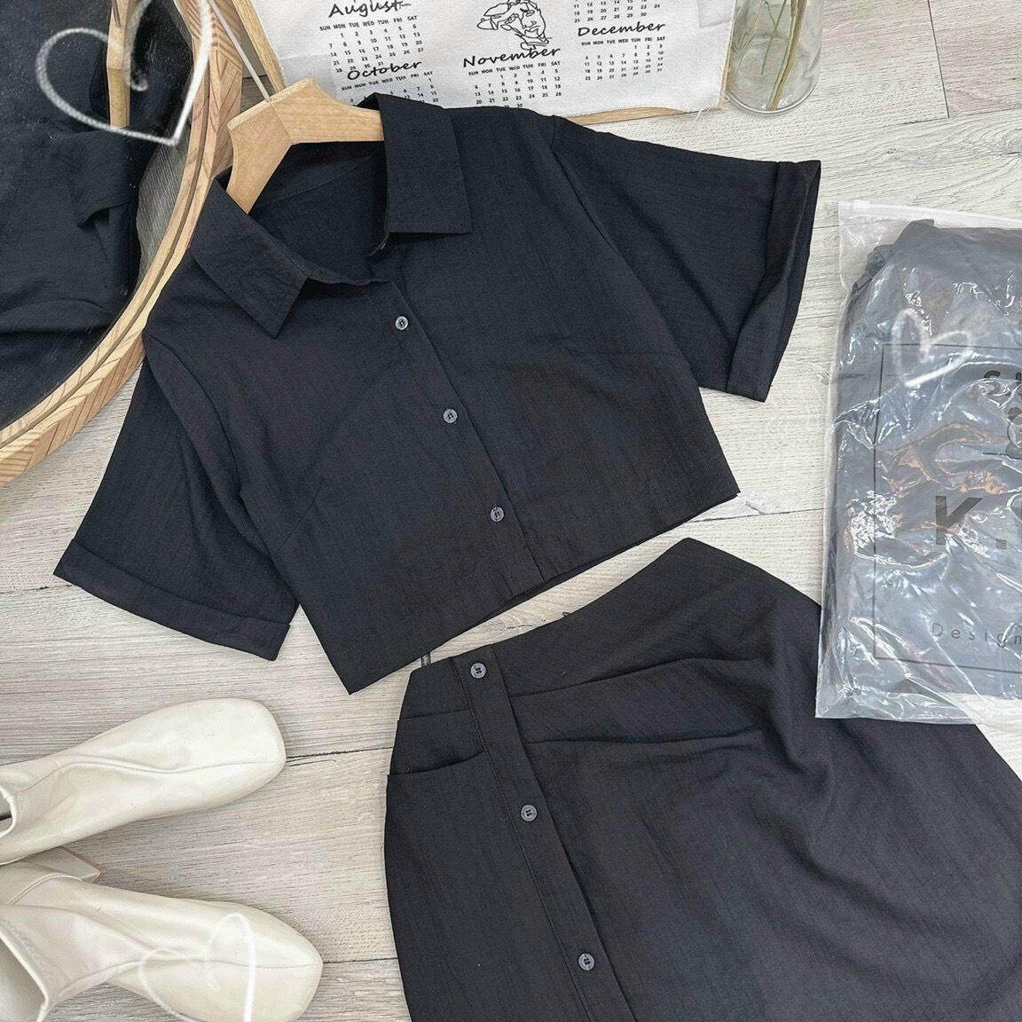 SET ÁO CROPTOP SUÔNG RỘNG TRƠN CỔ SƠ MI + CHÂN VÁY NGĂN SUÔNG ĐEN DẠO PHỐ DỰ TIỆC