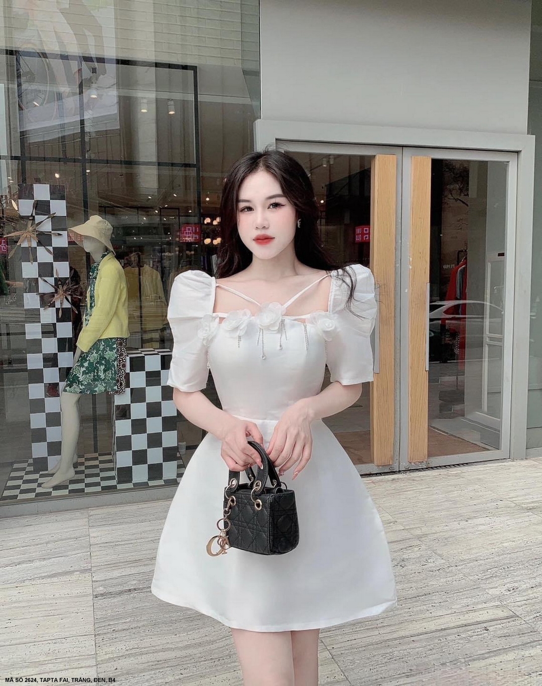 ĐẦM XÒA CỔ KẾT HOA HỒNG TUA DÂY