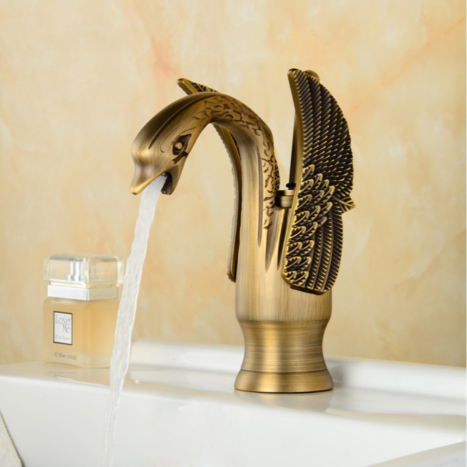 Vòi Lavabo Tân cổ điển siêu xịn ITALIA hình Thiên Nga + Đôi dây cấp