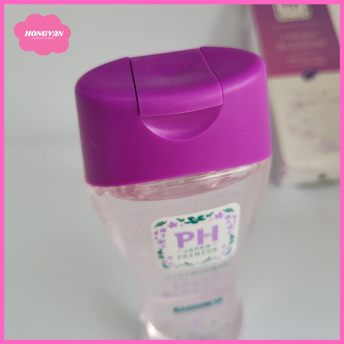 Dung dịch vệ sinh phụ nữ PH Care hương hoa 150ml từ Nhật Bản