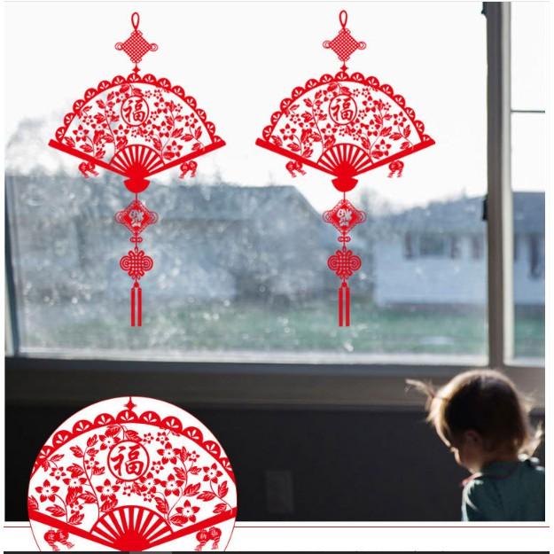 Decal trang trí tết - Quạt lớn đỏ Xòe báo mừng năm mới