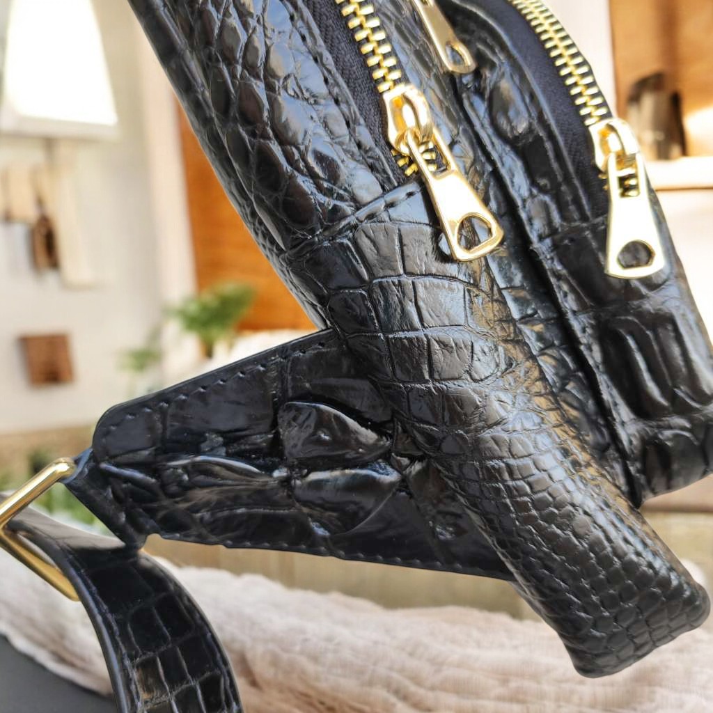 Túi đeo chéo Nam cá tính. Da cá sấu có Móng đẹp nổi bật!