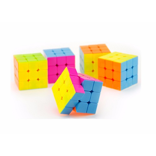 Đồ chơi rubik 3x3x3 loại cao cấp không viền có hộp đựng cực trơn