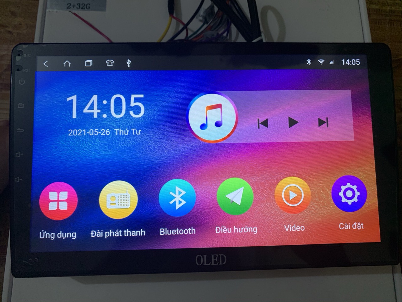 Màn hình DVD Android ô tô cao cấp OLED - C2 kết nối Wifi, 4G độ phân giải 1280*720