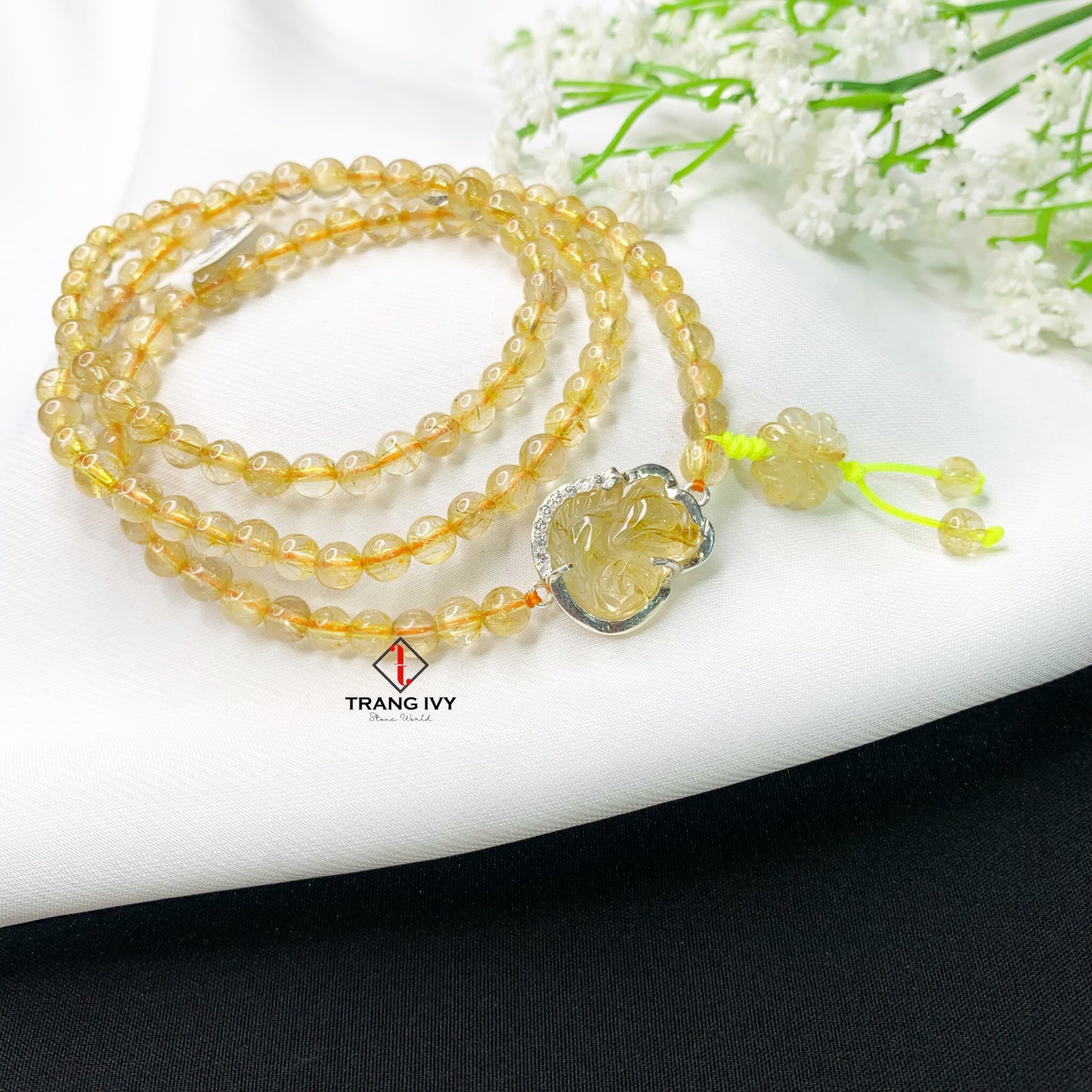 Chuỗi Vòng Tay Thạch Anh Tóc Vàng Mix Cỏ 4 Lá Và Hồ Ly Thạch Anh Tóc Vàng Bọc Bạc