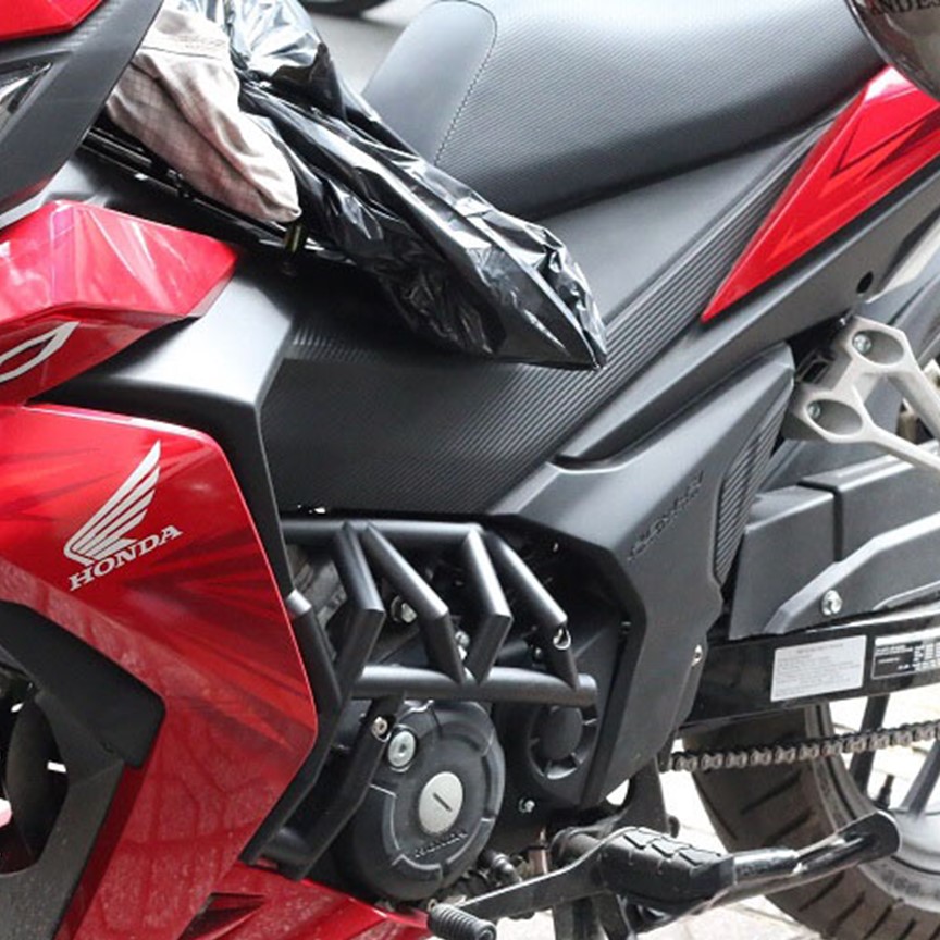 Ốp sườn dành cho xe Winner bảo vệ lốc máy