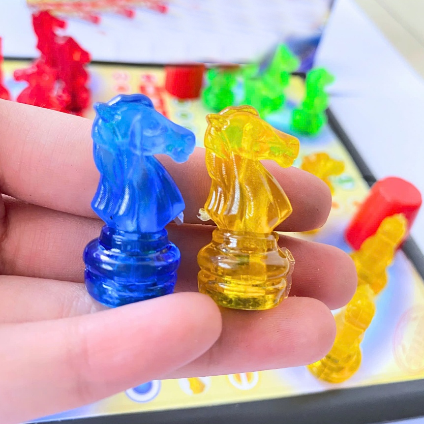 Bộ Cờ Cá Ngựa Nam châm Hộp Nhựa, Mặt bàn Kim Loại Chắc Chắn Nhiều kích thước