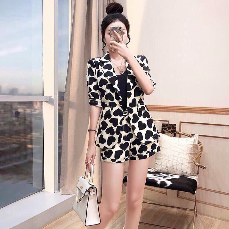 Set Bộ Vest Trái Tim Đen Cao Cấp - HY295115