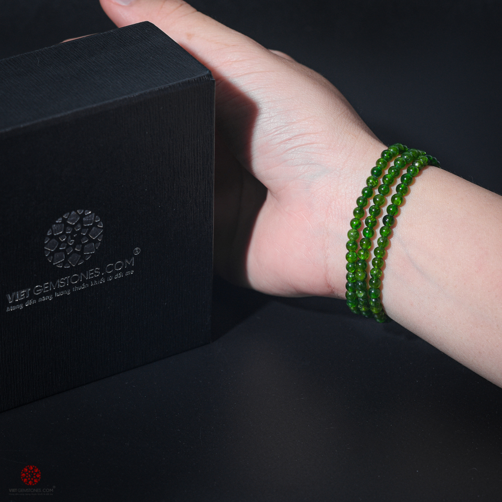 Vòng tay quấn 3 lines đá Diopside 5mm tự nhiên 100% không qua xử lý hợp mệnh Mộc, Hỏa | VietGemstones