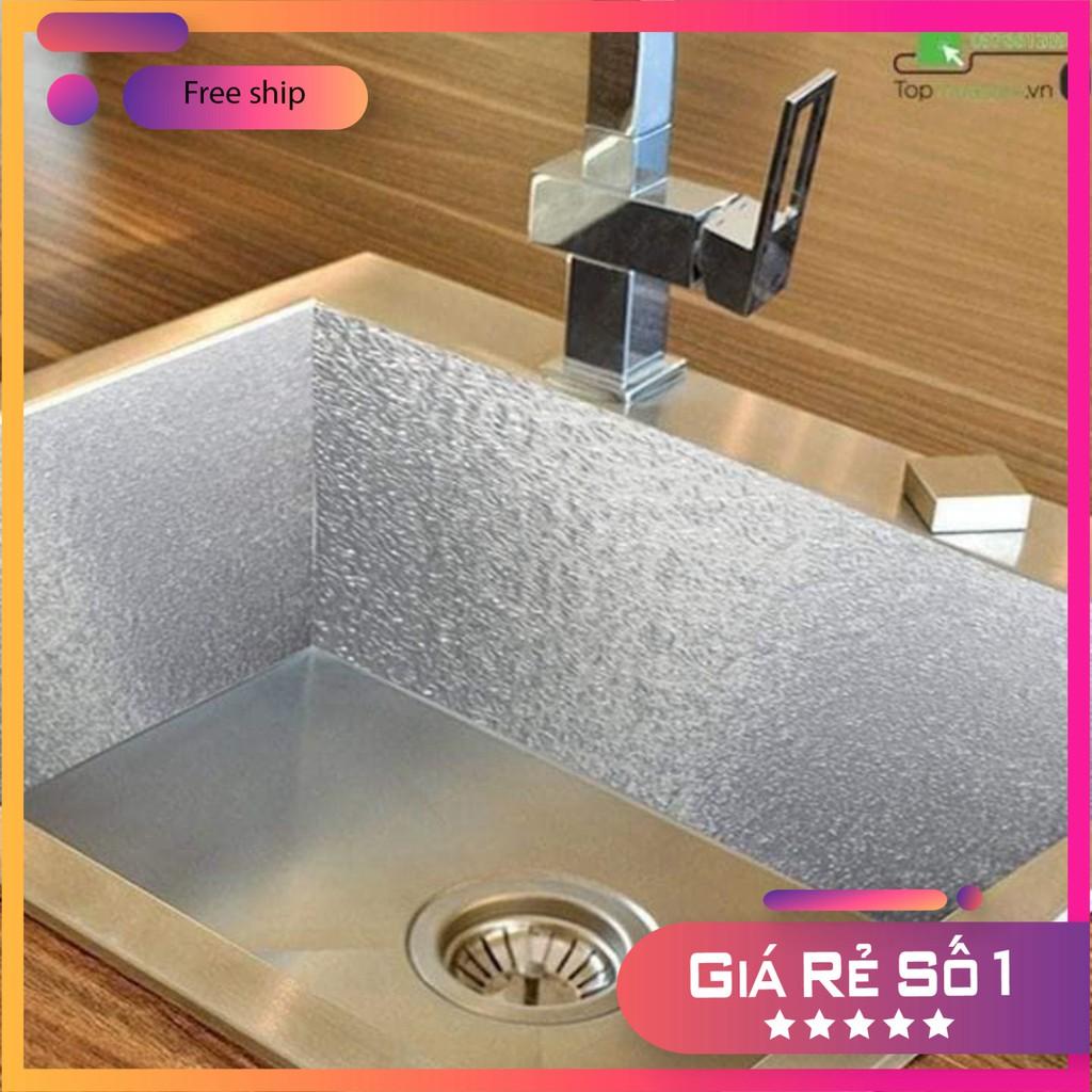 Cuộn giấy bạc dán bếp cách nhiệt, miếng decal dán tường nhà bếp chống thấm bền đẹp
