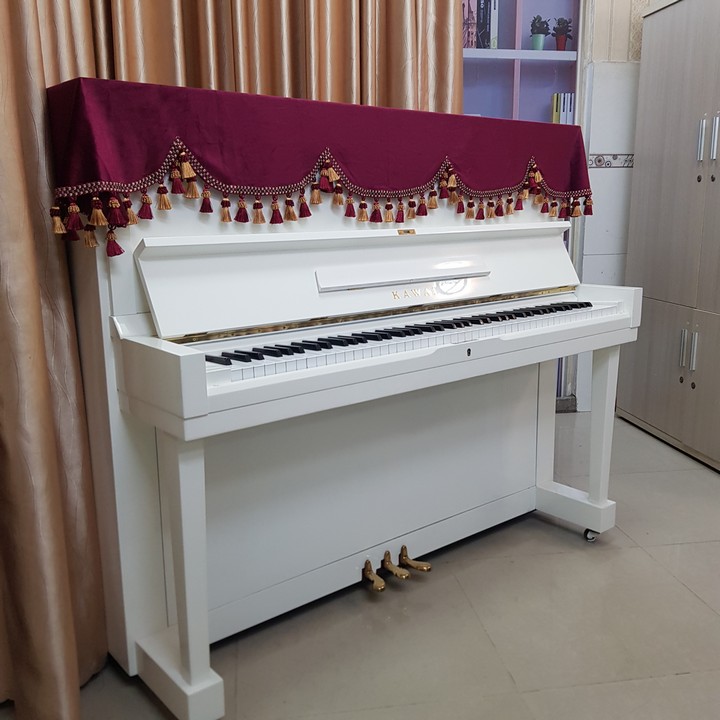 Khăn Phủ đàn Piano nhung đỏ cao cấp phối tua rua chùm sang trọng