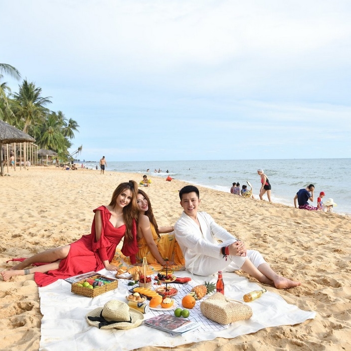 Sunset Beach Resort & Spa 4* Phú Quốc - Buffet Sáng, 02 Hồ Bơi Vô Cực, Bãi Biển Riêng, Đón Tiễn Sân Bay, Bar Ngắm Hoàng Hôn Cực Đẹp, Ngay Trung Tâm Dương Đông