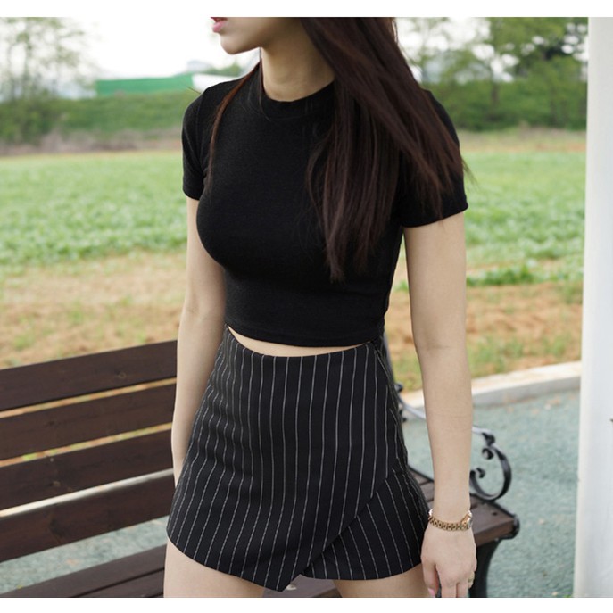 ÁO CROPTOP CỔ TRÒN ĐEN TRẮNG BASIC - ÁO THUN HOT