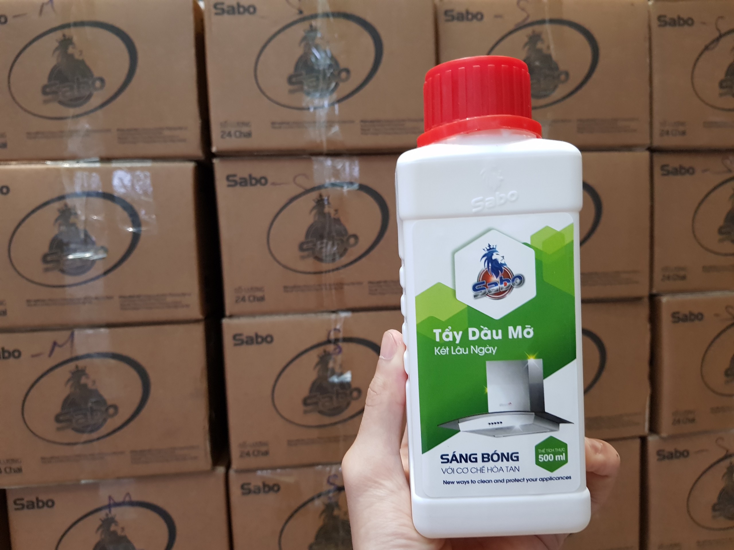 Tẩy dầu mỡ két lâu năm trên thiết bị bếp chai Sabo-M 500ml không mùi