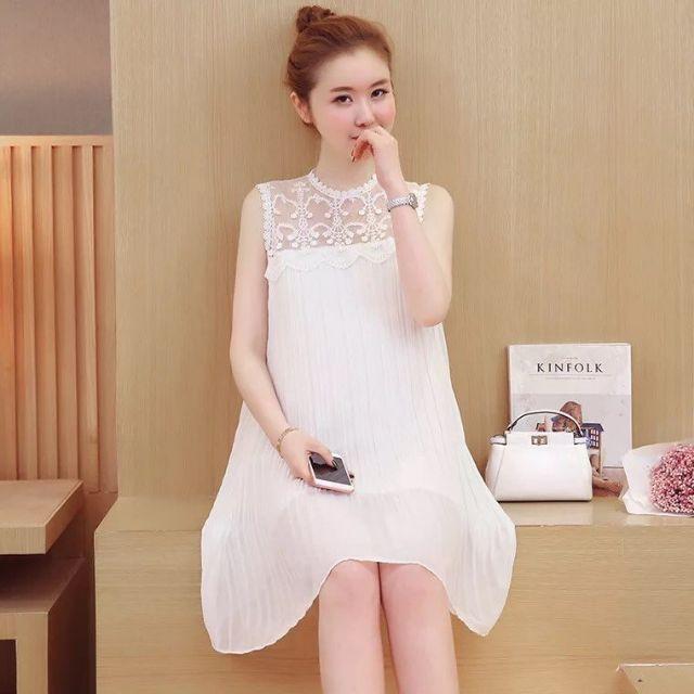 Đầm tiểu thư phối ren dập xếp ly