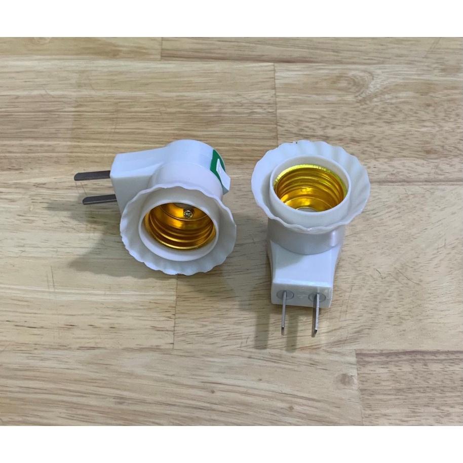 ĐÈN LED XOAY 7 MÀU DÙNG CHUI CẮM E27