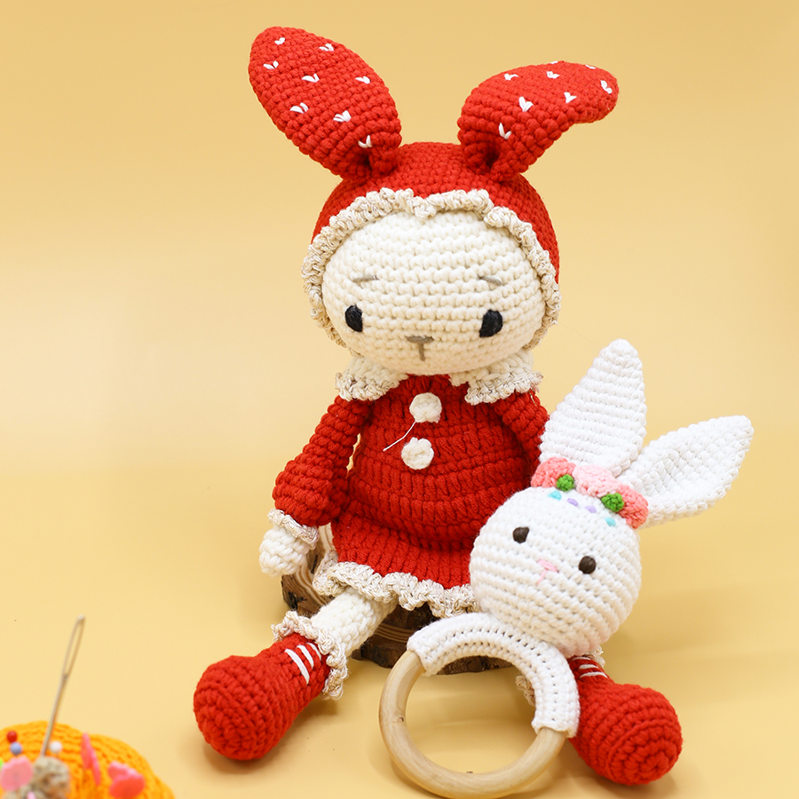 Gấu bông móc len Amigurumi cao cấp - Thỏ khúc cây Girl đỏ - SP000370