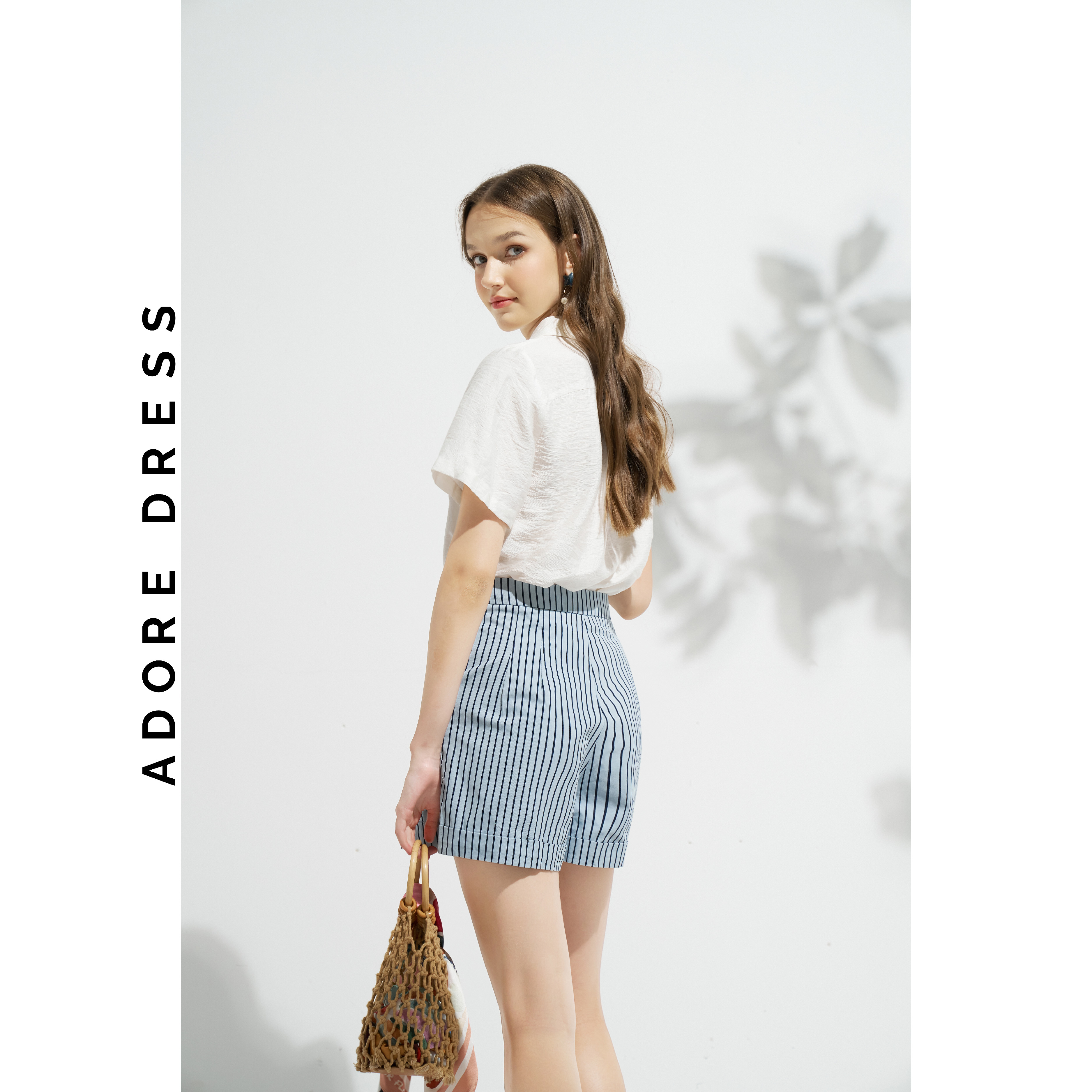 Ao sơ mi Shirts casual style đũi trơn trắng thêu ngực 311SH1015 ADORE DRESS