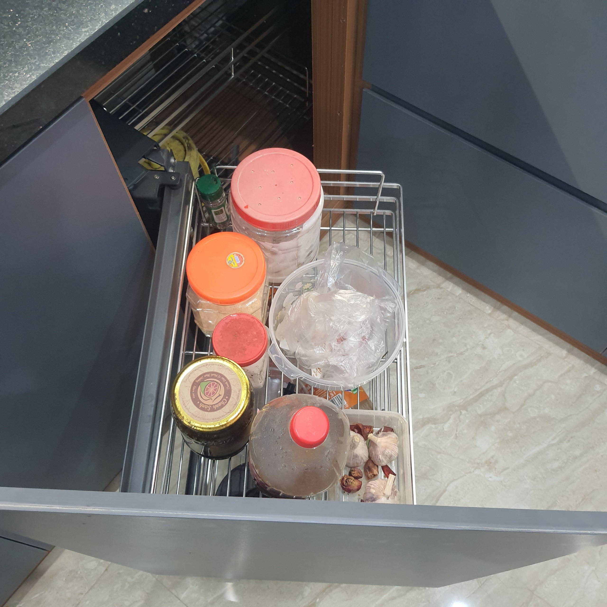 Kệ Góc Liên Hoàn NAN DẸT INOX 304 Ray Âm Giảm Chấn Cao Cấp - Bảo Hành Vĩnh Viễn -