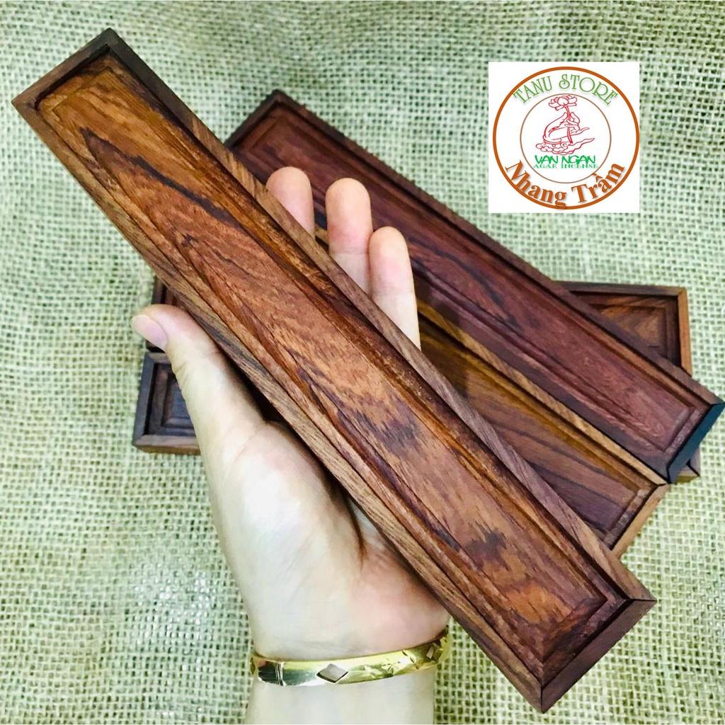 Hộp gỗ 2 chức năng bằng gỗ Hương- 2 trong 1: vừa đựng, bảo quản nhang vừa dùng cắm đốt nhang