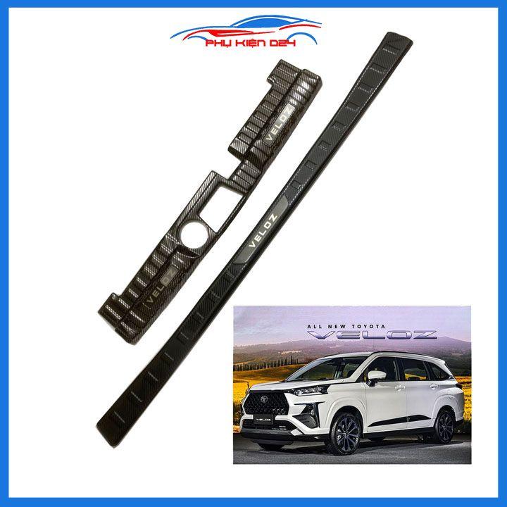 Ốp chống trầy cốp Veloz 2022-2023 vân cacbon sáng bóng chống trầy bảo vệ xe
