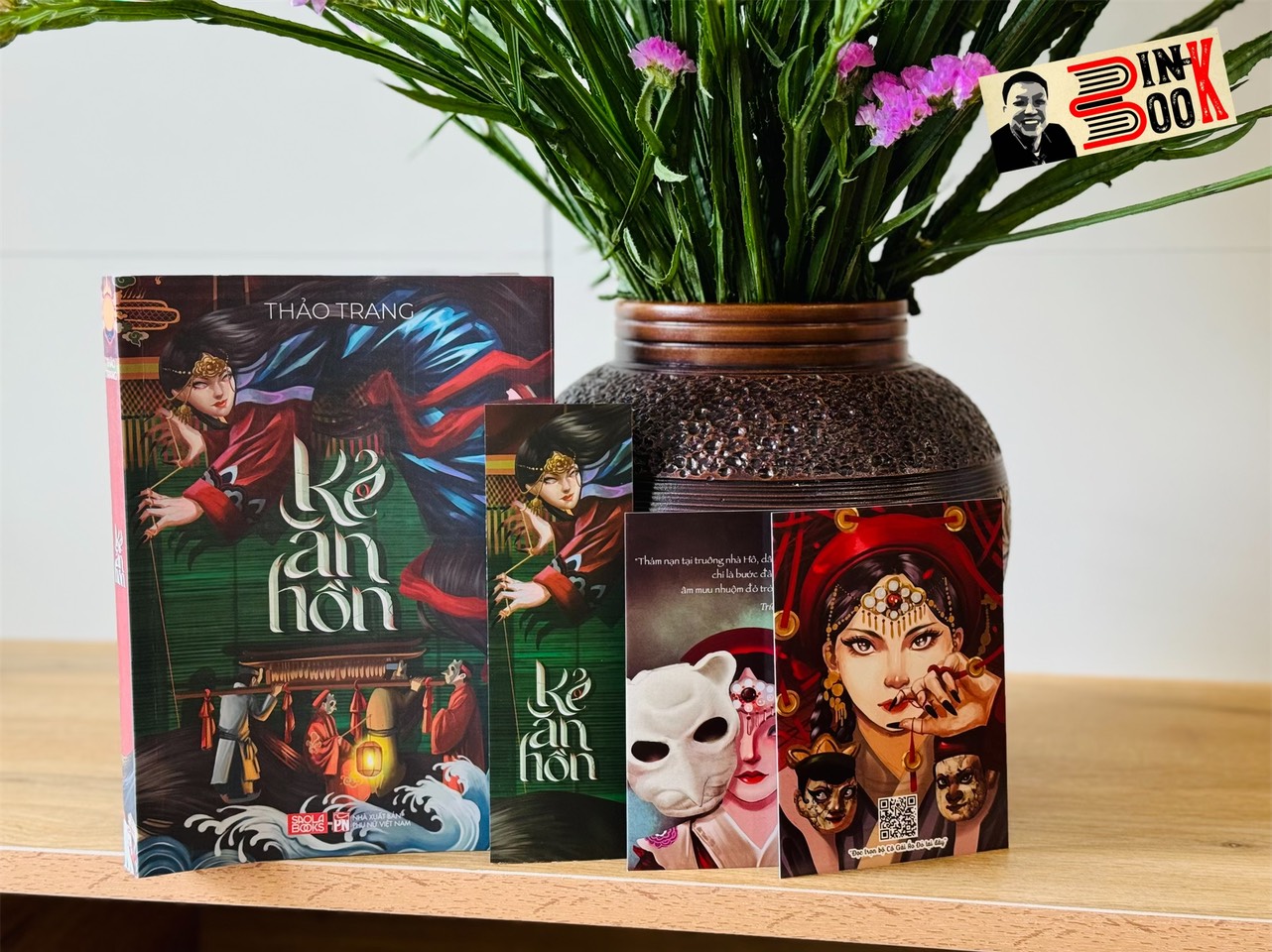 (Đính kèm postcard - Tác giả của cuốn Tết ở làng Địa Ngục) KẺ ĂN HỒN – Thảo Trang - Saola Books - NXB Phụ nữ