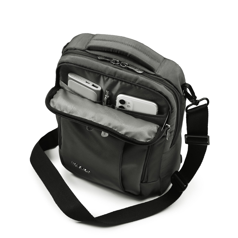 Túi đeo chéo kiêm balo chính hãng Mikkor dòng The Gibson Sling/Backpack