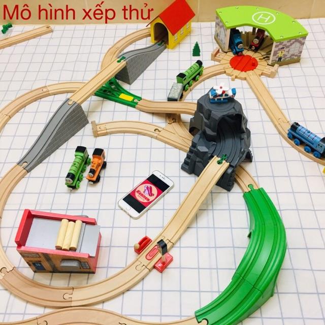 Xe lửa chạy pin và các chi tiết mở rộng cho mô hình gỗ