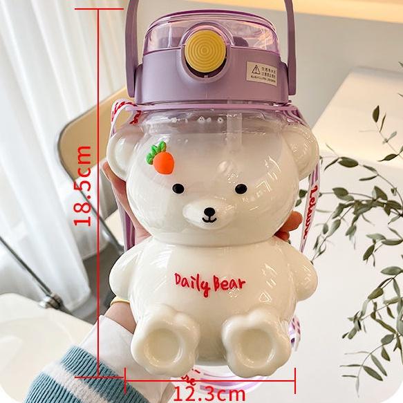 KOSUYTU] Bình Đựng Nước 1200 ml Kèm Ống Hút Hình Gấu Dễ Thương - Có Quai Đeo Và Tay Cầm Tiện Dụng, Đa Năng - Nắp Khoá Chắc Chắn Dễ Sử Dụng - Hàng Chất Lượng KST