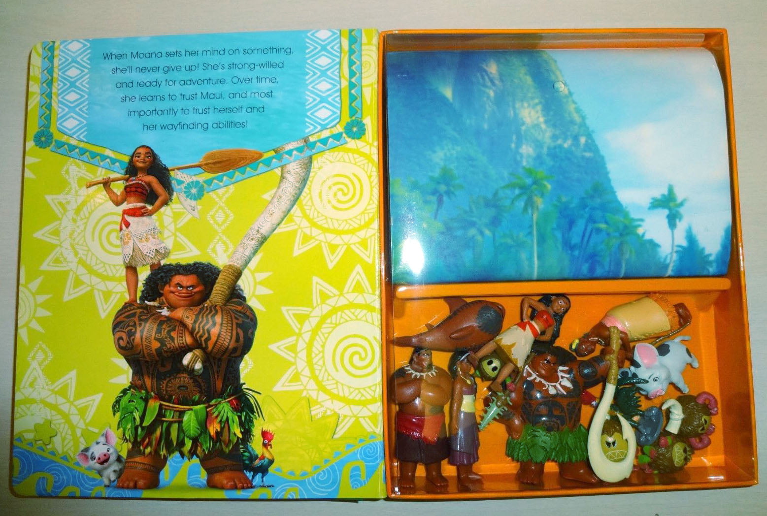 Disney Moana My Busy Book