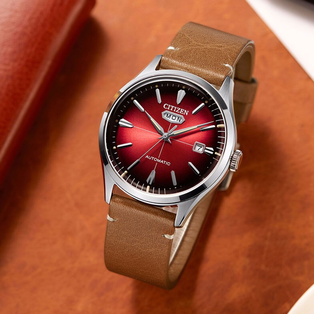 citizen red dial