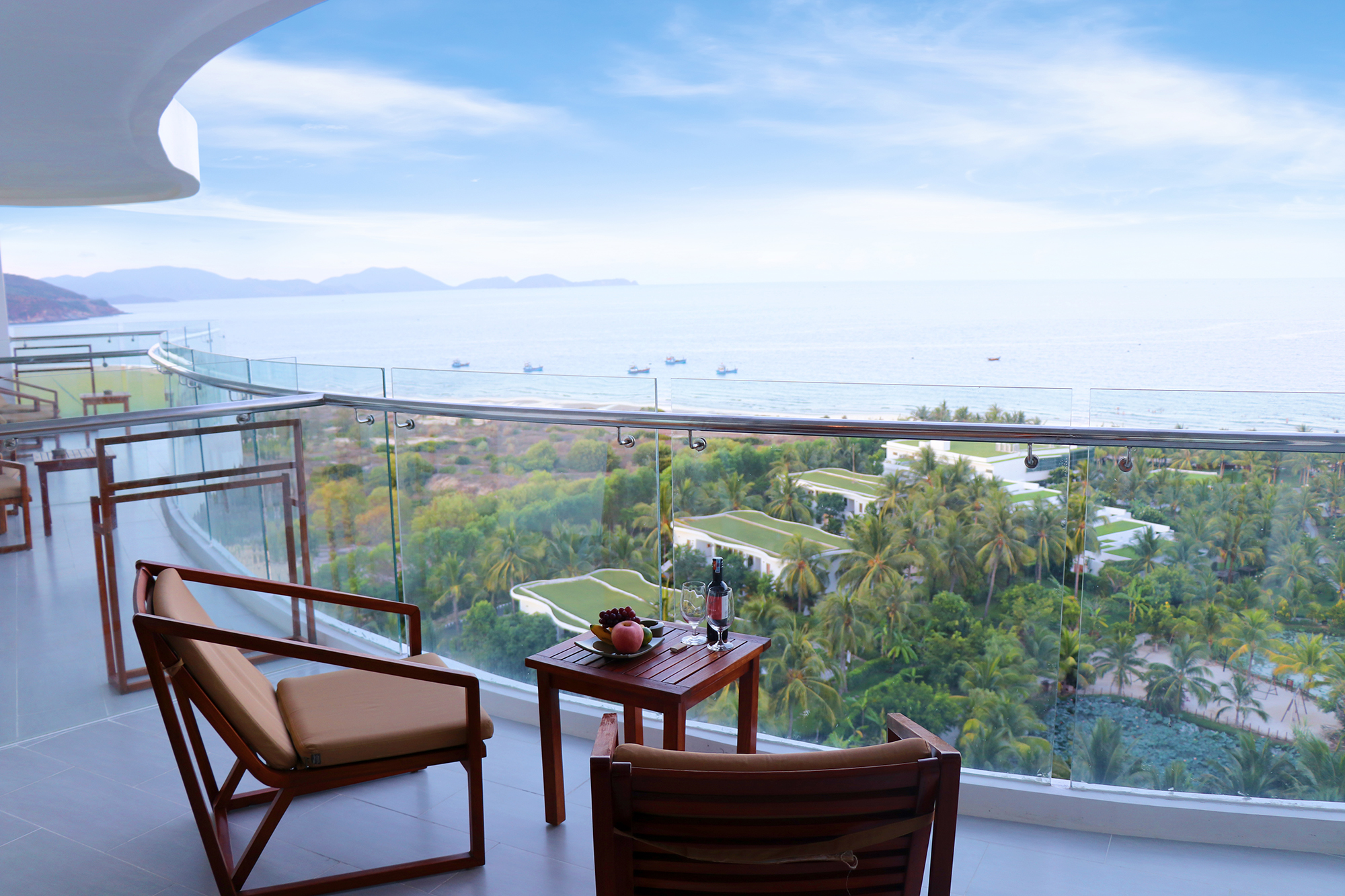 Voucher du lịch nghỉ dưỡng tại Riviera Resort Cam Ranh - 3 bữa buffet, đồ uống không giới hạn, đưa đón sân bay