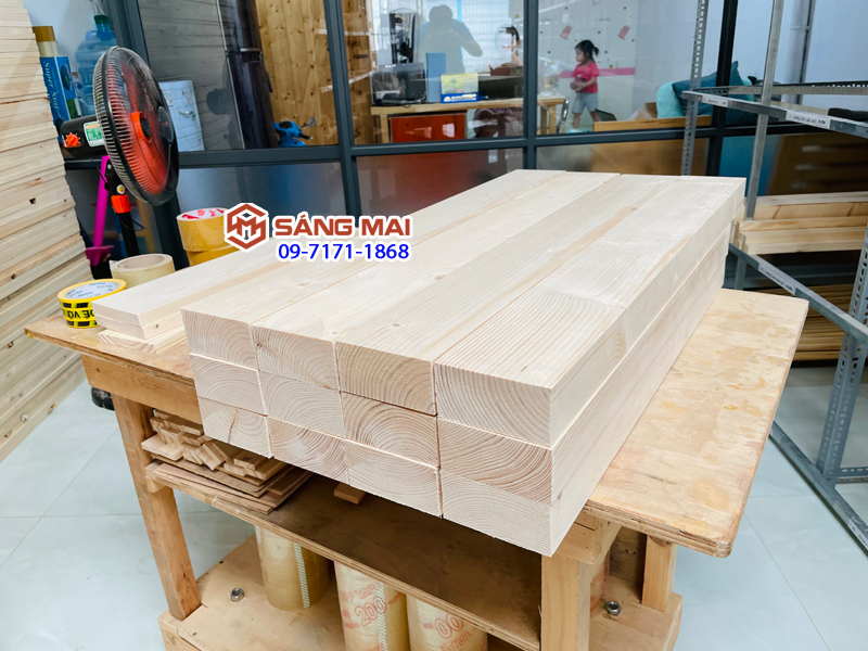 Thanh gỗ thông 5cm x 10cm x dài 1m + láng mịn 4 mặt